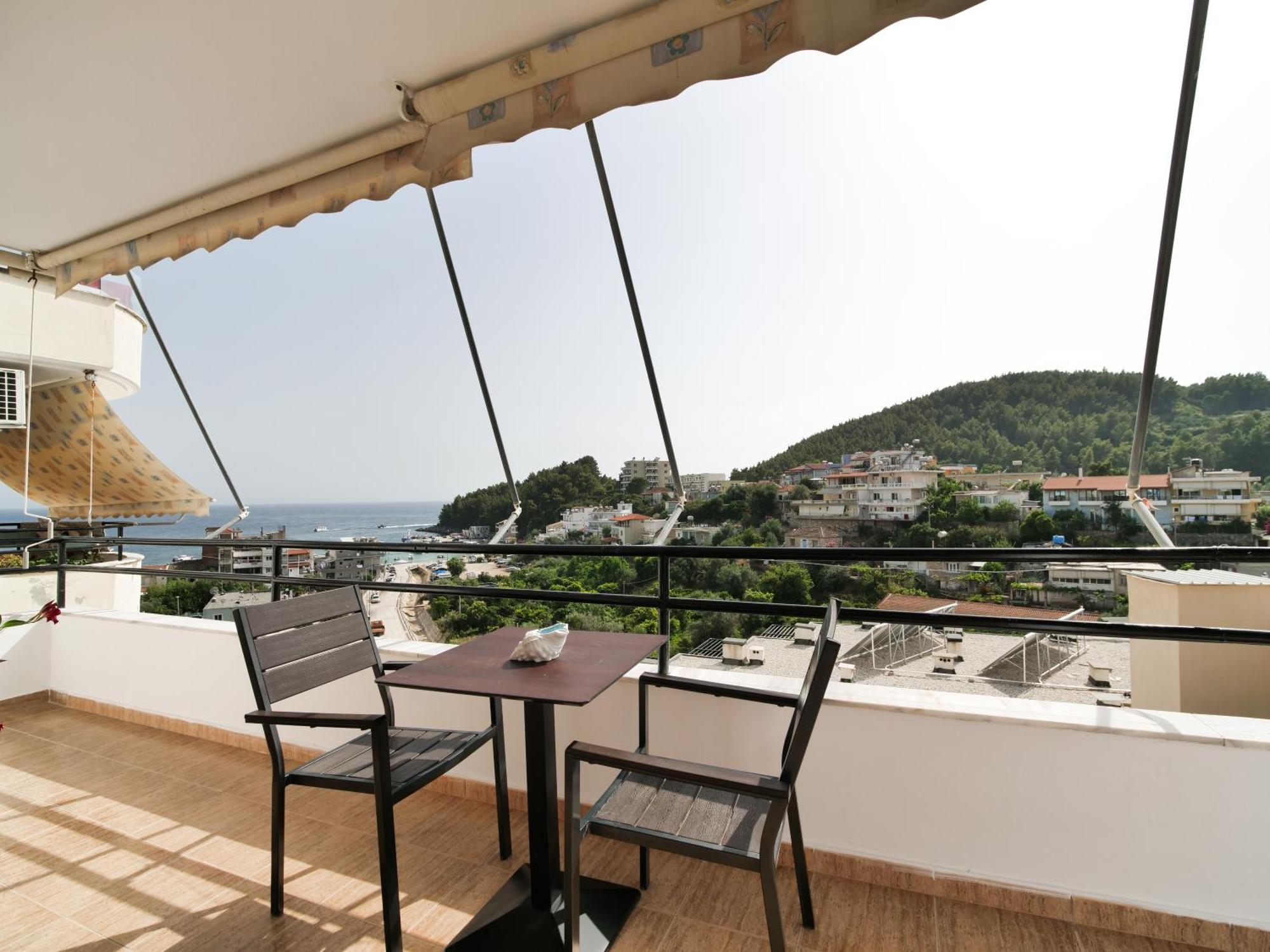 Central Sunset View Apartment Himare Exterior photo