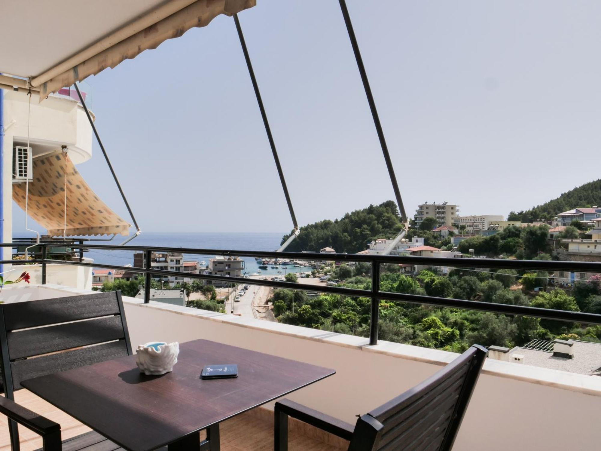 Central Sunset View Apartment Himare Exterior photo